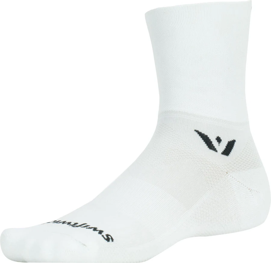 Swiftwick Aspire Quarter Crew Socks - 4" White Small